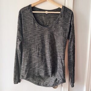 lululemon athletica Heather Gray Long Sleeve Top